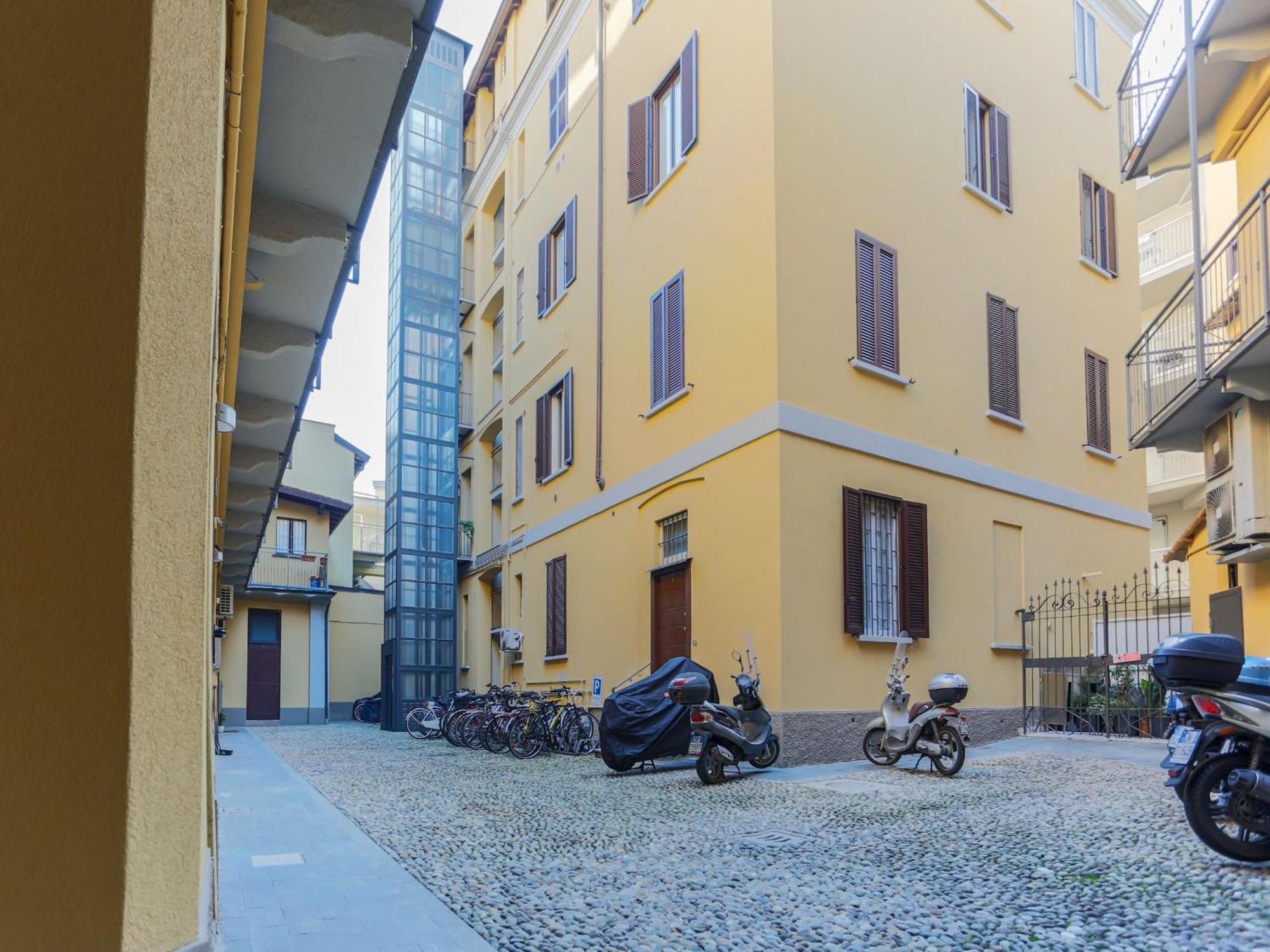 The Best Rent - Spacious Two Bedrooms Apartment Near Porta Romana Mailand Exterior foto